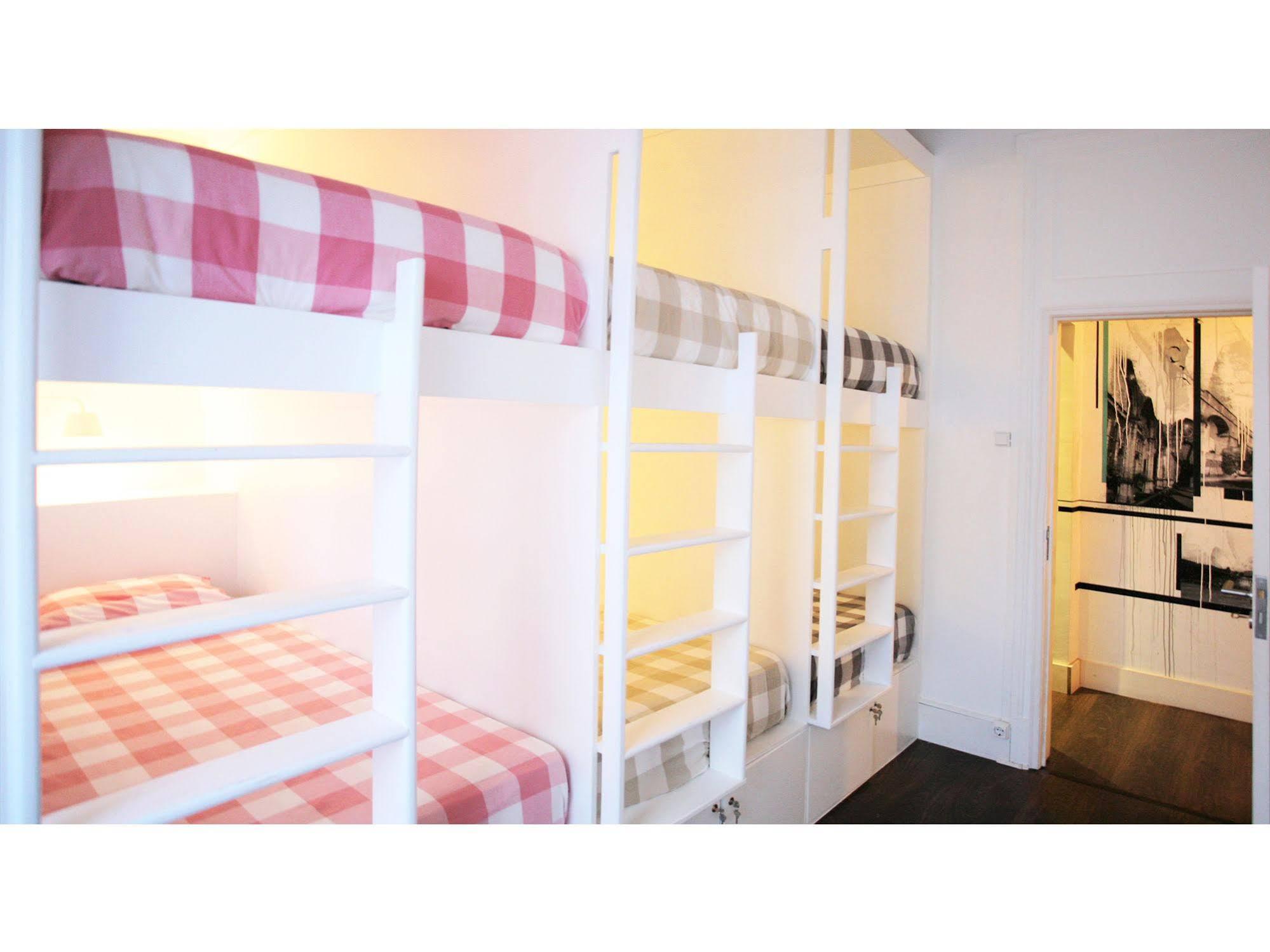 Green Heart Hostel Lisbon Exterior photo