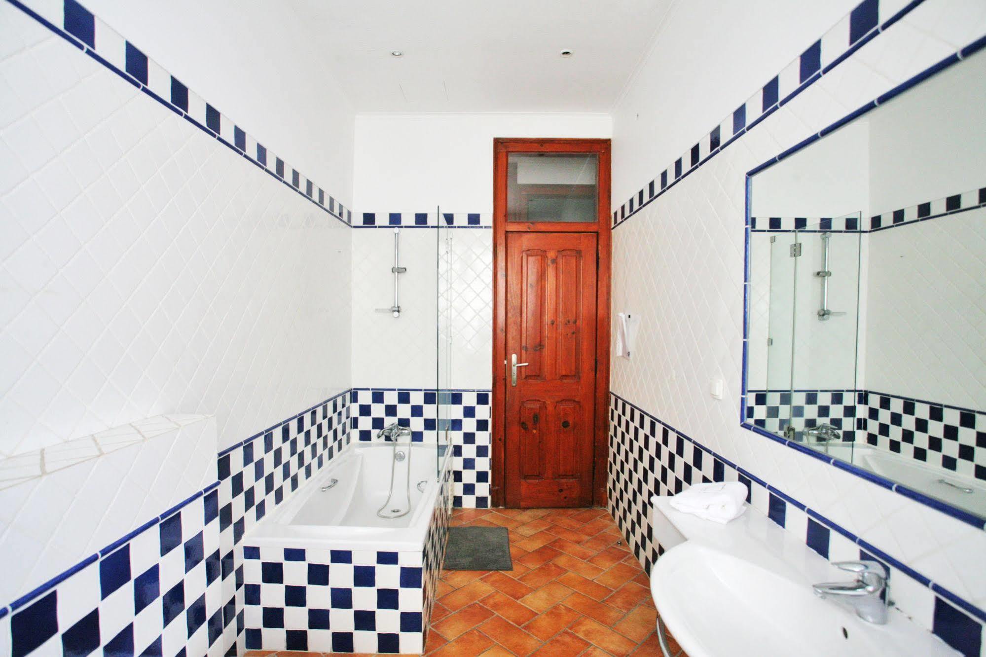Green Heart Hostel Lisbon Exterior photo
