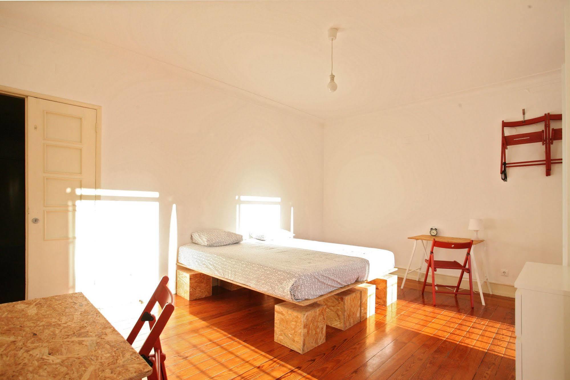 Green Heart Hostel Lisbon Exterior photo
